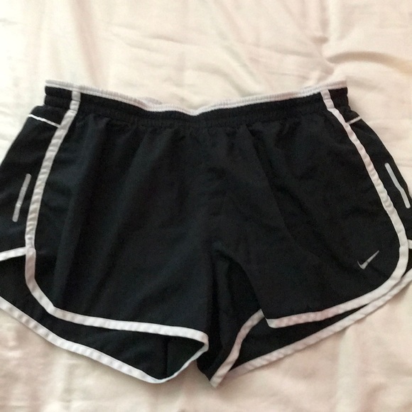 Nike shorts - Picture 1 of 2